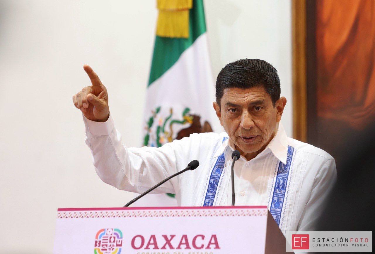 Jara responde a críticas de Fernández Noroña: “Está muy equivocado”, dice al defender a titular de Sinfra