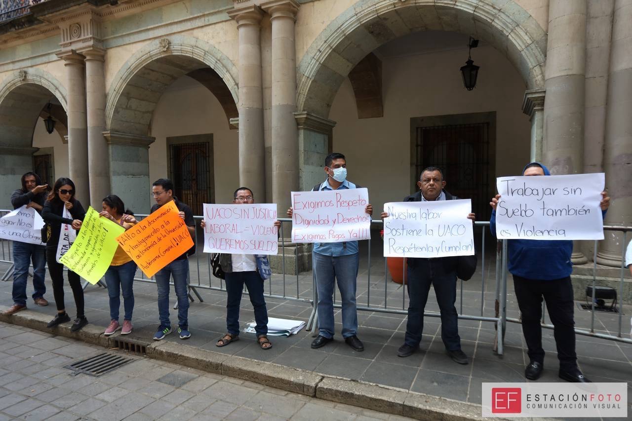 Tomas, protestas y zafarrancho marcan jornada de movilizaciones de Organizaciones que presionan previo a fiestas decembrinas en Oaxaca