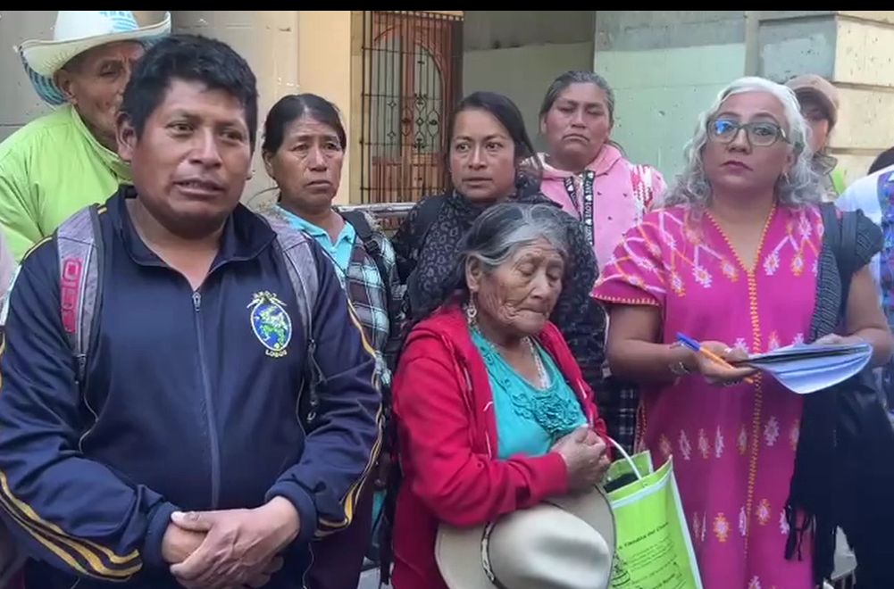 “Exigimos un retorno seguro, no nos mientan”, claman 225 mixtecos desplazados desde 5 meses en Oaxaca
