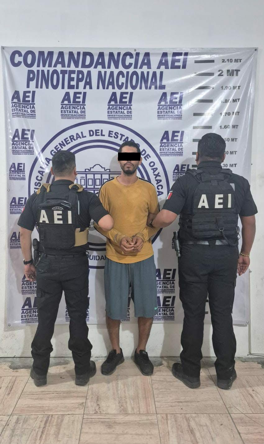 Fiscalía de Oaxaca junto con DEFENSA, SEMAR, GN y SSPC, detienen a un hombre por el delito de homicidio cometido con machete en la Costa