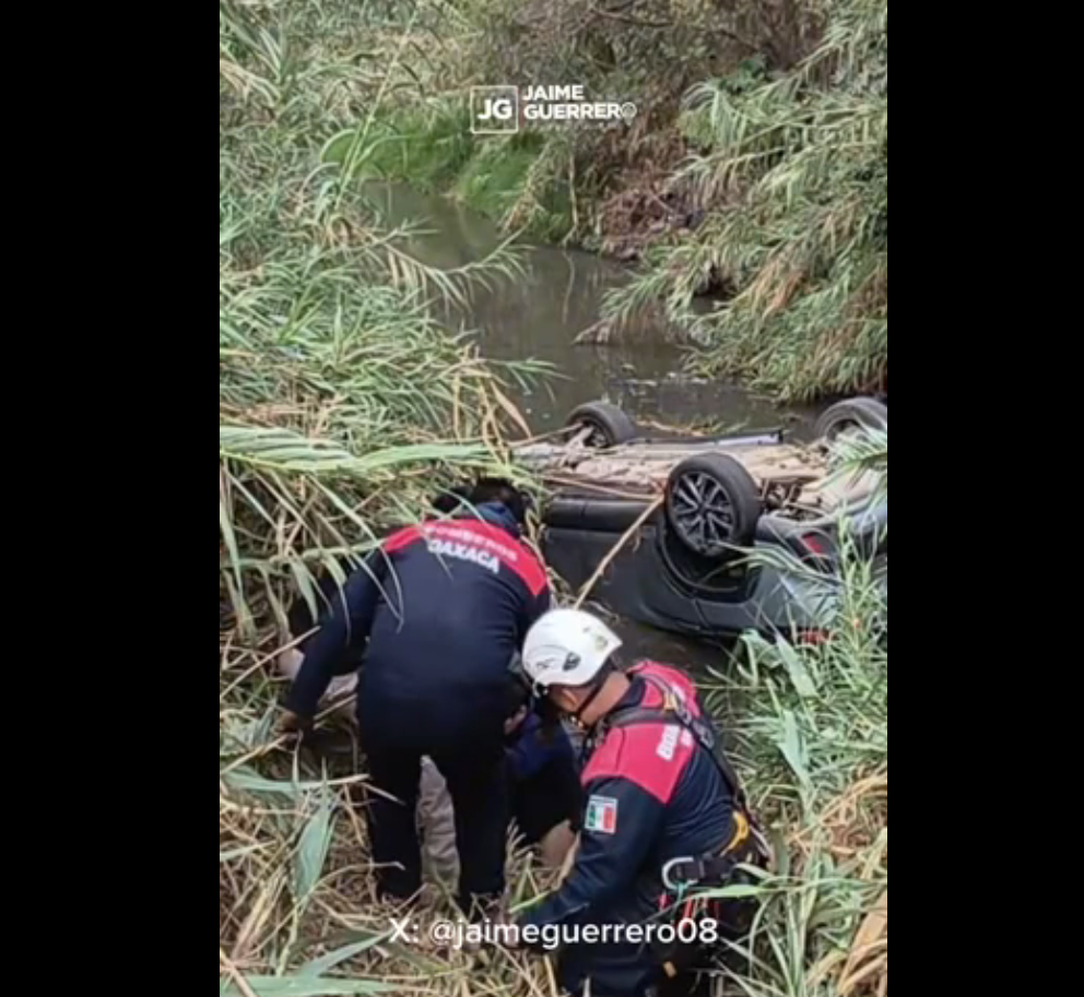 Vehículo de la magistrada en el Río Salado