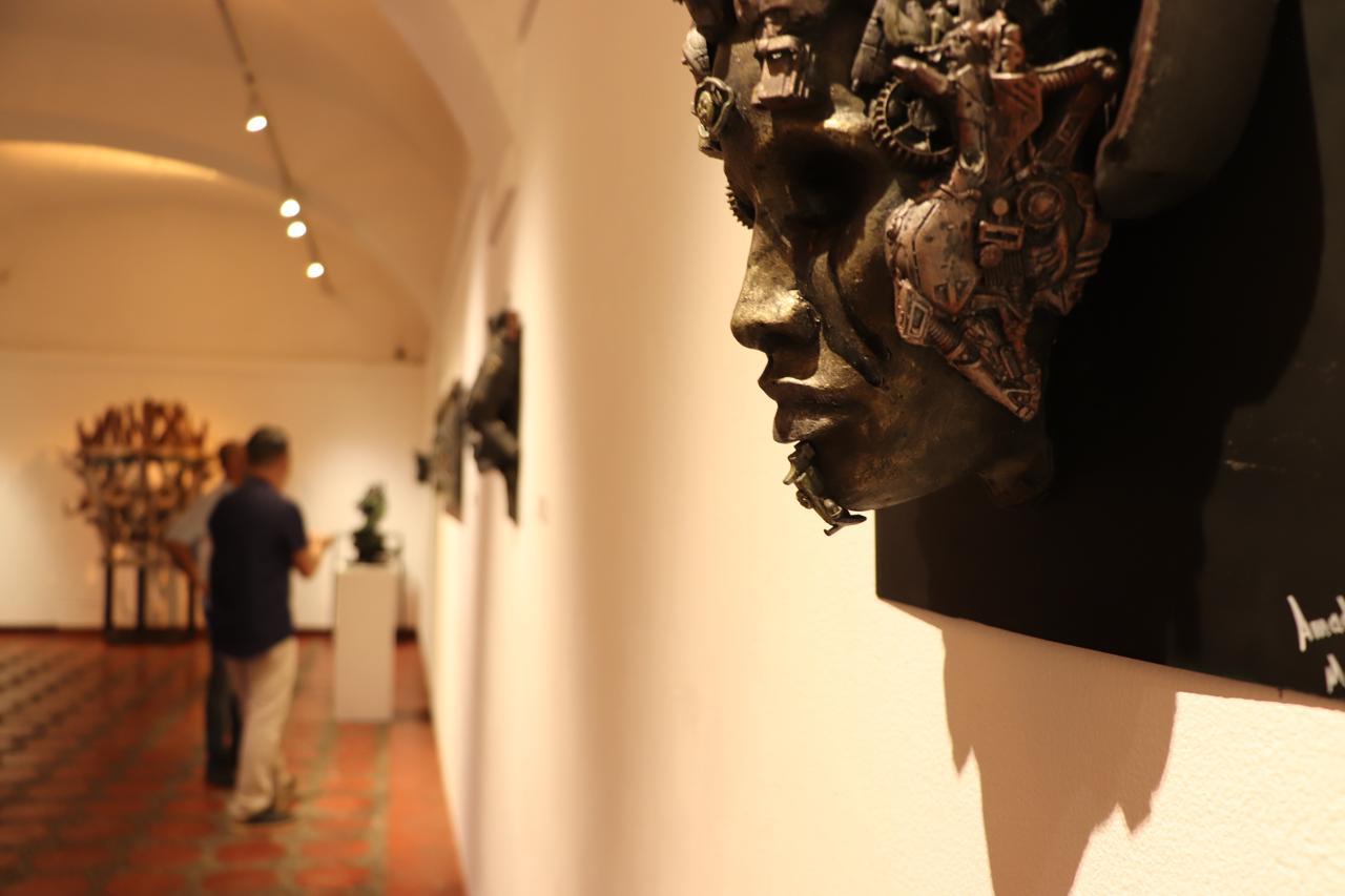 Amador Maya inaugura “Máscaras y Dioses”, en la Casa de la Cultura