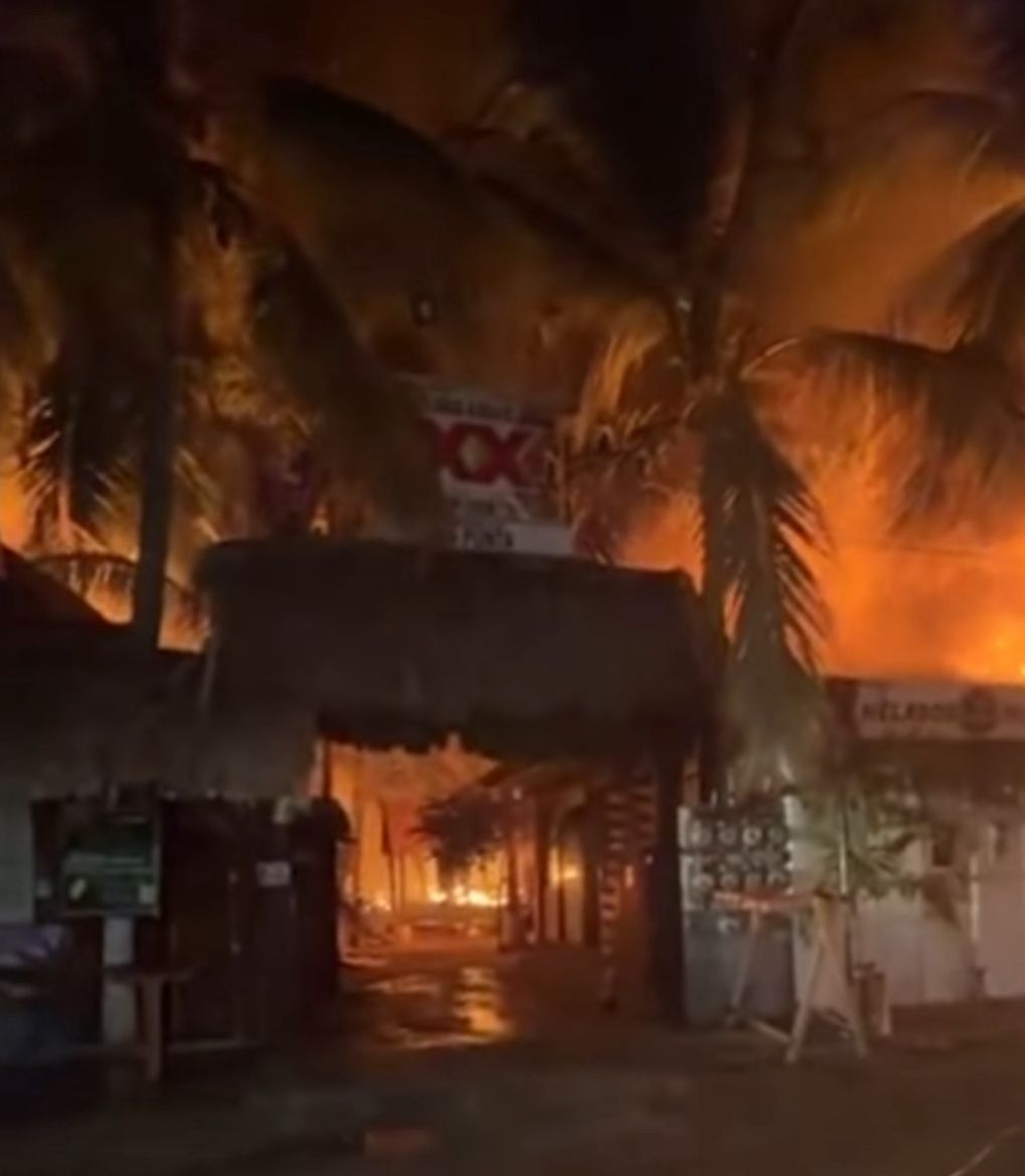 Instala Gobierno de Oaxaca mesa de atención para sector turístico afectado por incendio en Zicatela