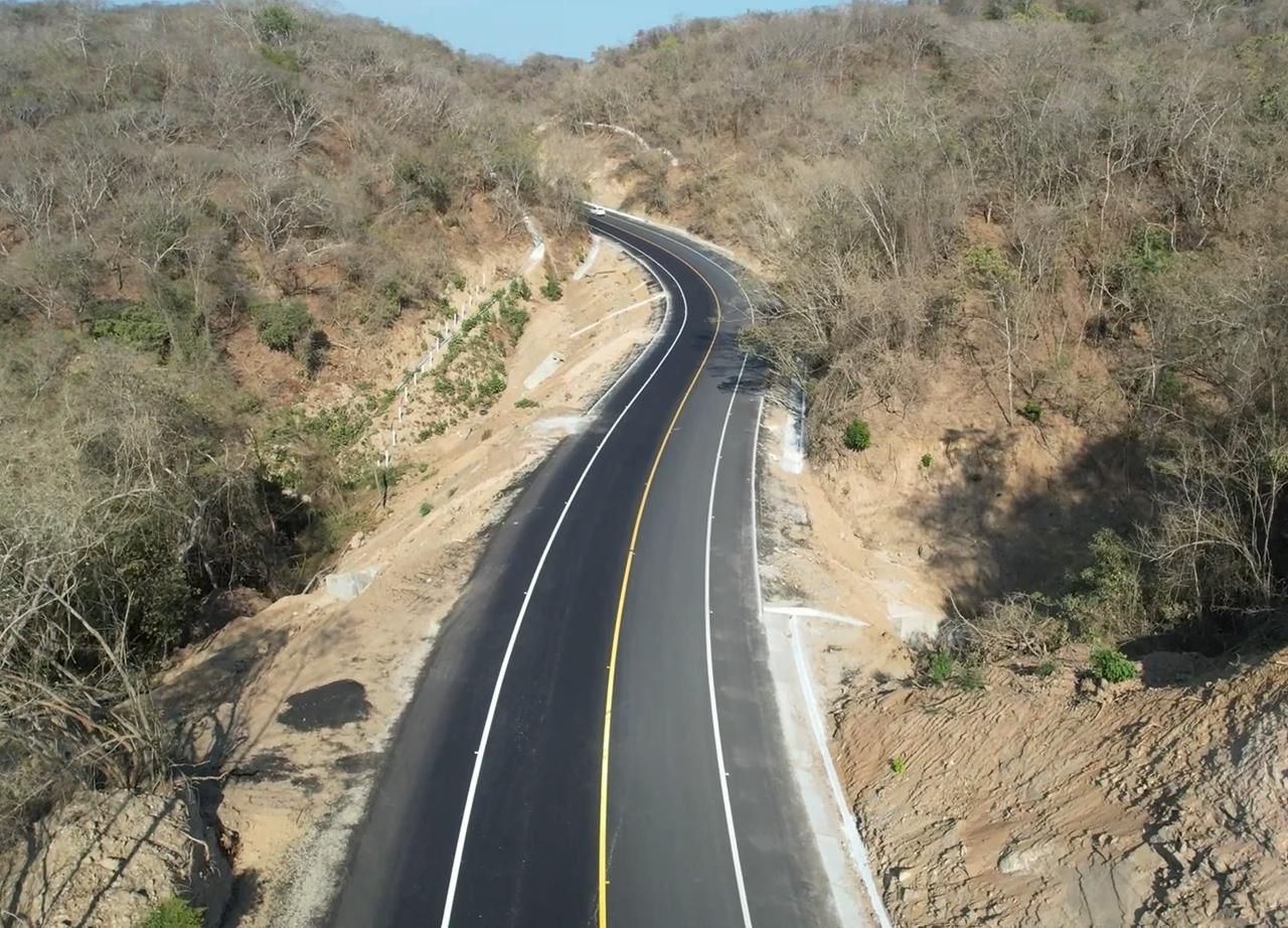 SICT amplía carretera Salina Cruz-Zihuatanejo con inversión de 24 mil 772 mdp; en 2026 trabajará 37 km en tramo oaxaqueño