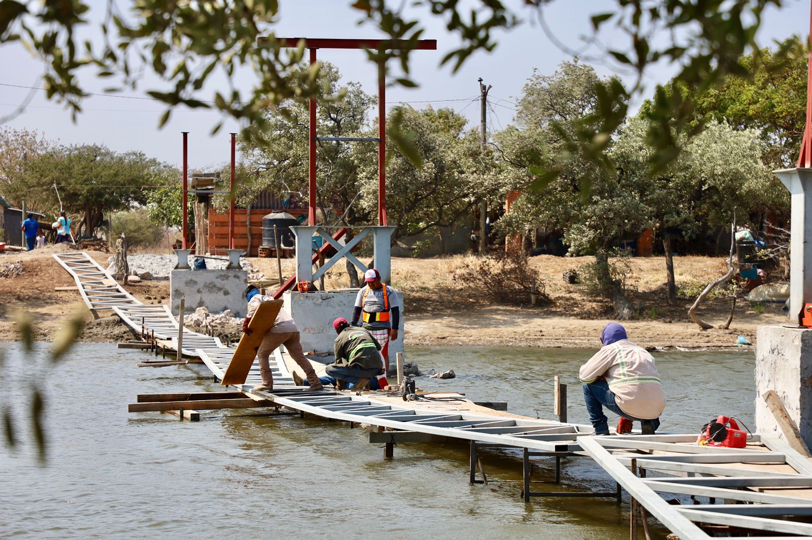 Avance de obra puente Playa Vicente