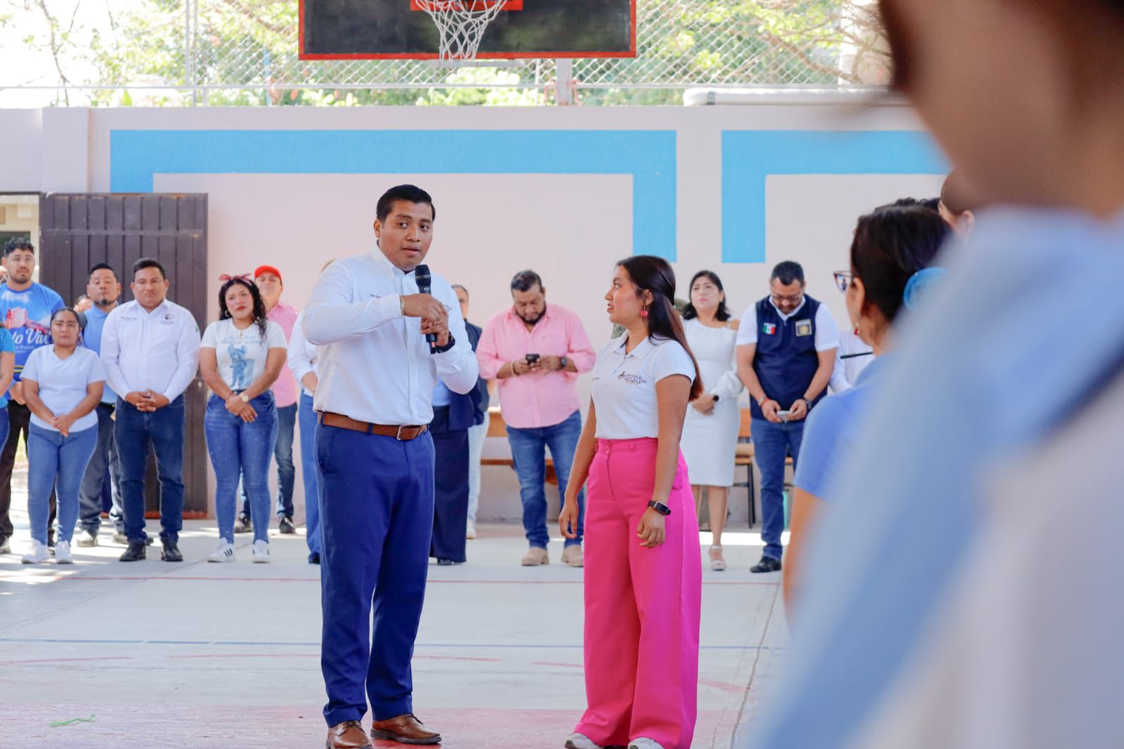 Sesión de prevención escolar en Juchitán