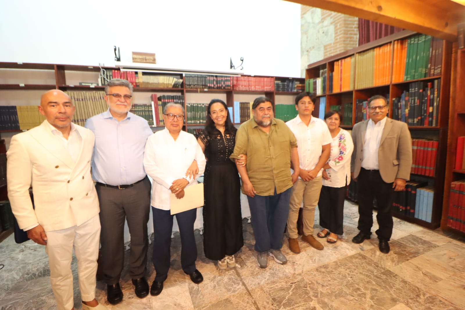 Más de 2 mil títulos de la biblioteca del periodista Carlos Ferreyra fortalecerán red de bibliotecas en Oaxaca