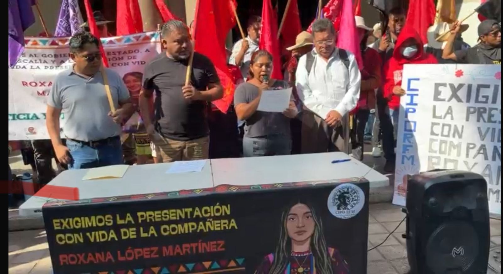 Sin respuesta a noventa días de la desaparición de Roxana, ingeniera triqui de Oaxaca