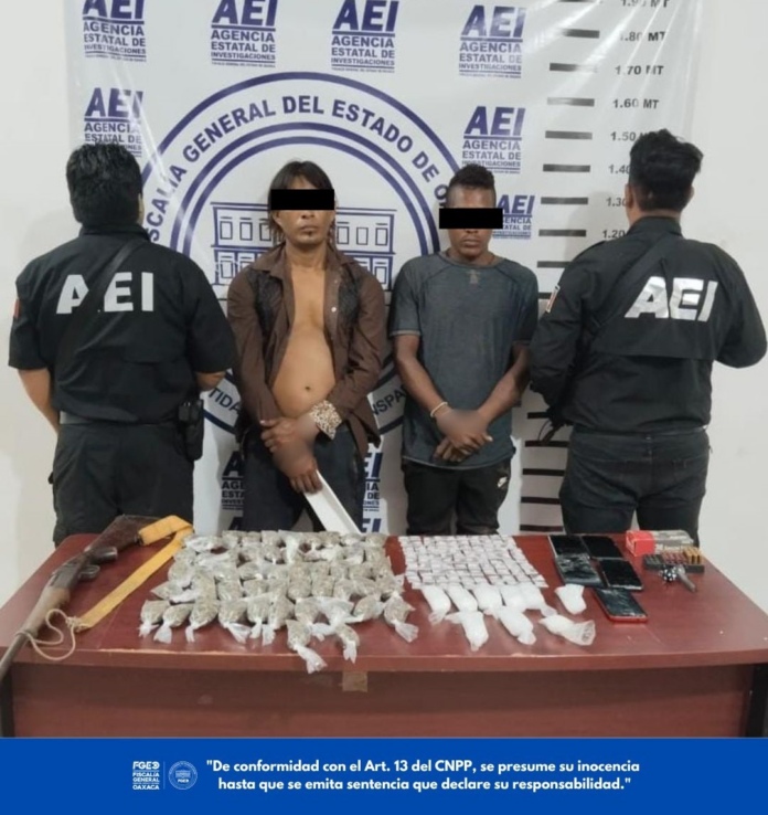 Asegura Fiscalía de Oaxaca más de 900 dosis de droga y detiene a dos personas durante operativo conjunto en la región de la Costa