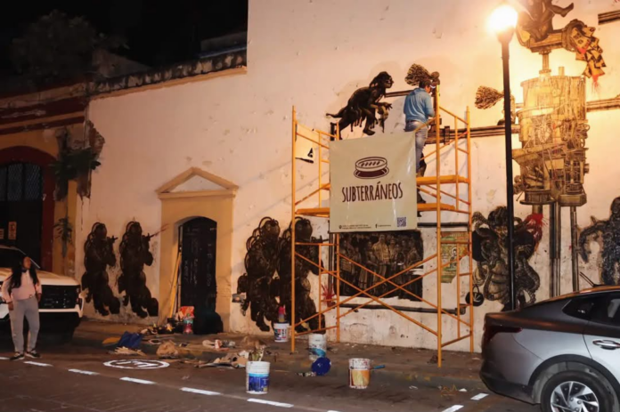 Chagoya e INAH imponen censura gráfica en Oaxaca: borran arte social para maquillar la Guelaguetza