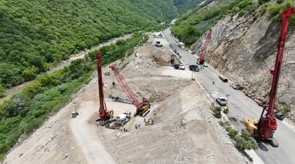 Con inversión de 1,250 mdp, avanza construcción del puente “El Tornillo” en Oaxaca