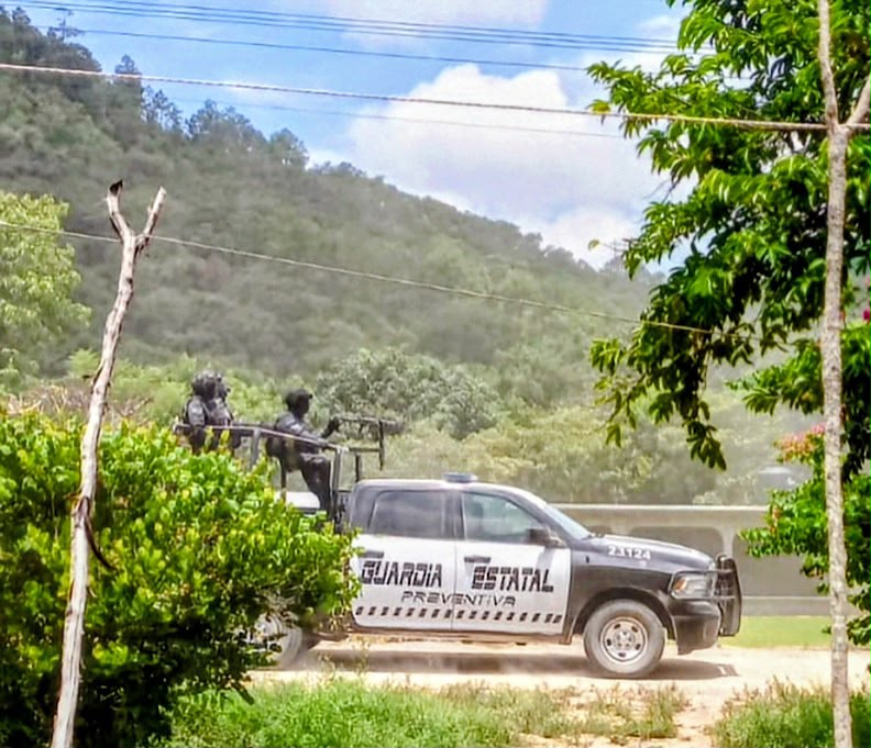 Comuneros zoques de Los Chimalapas.