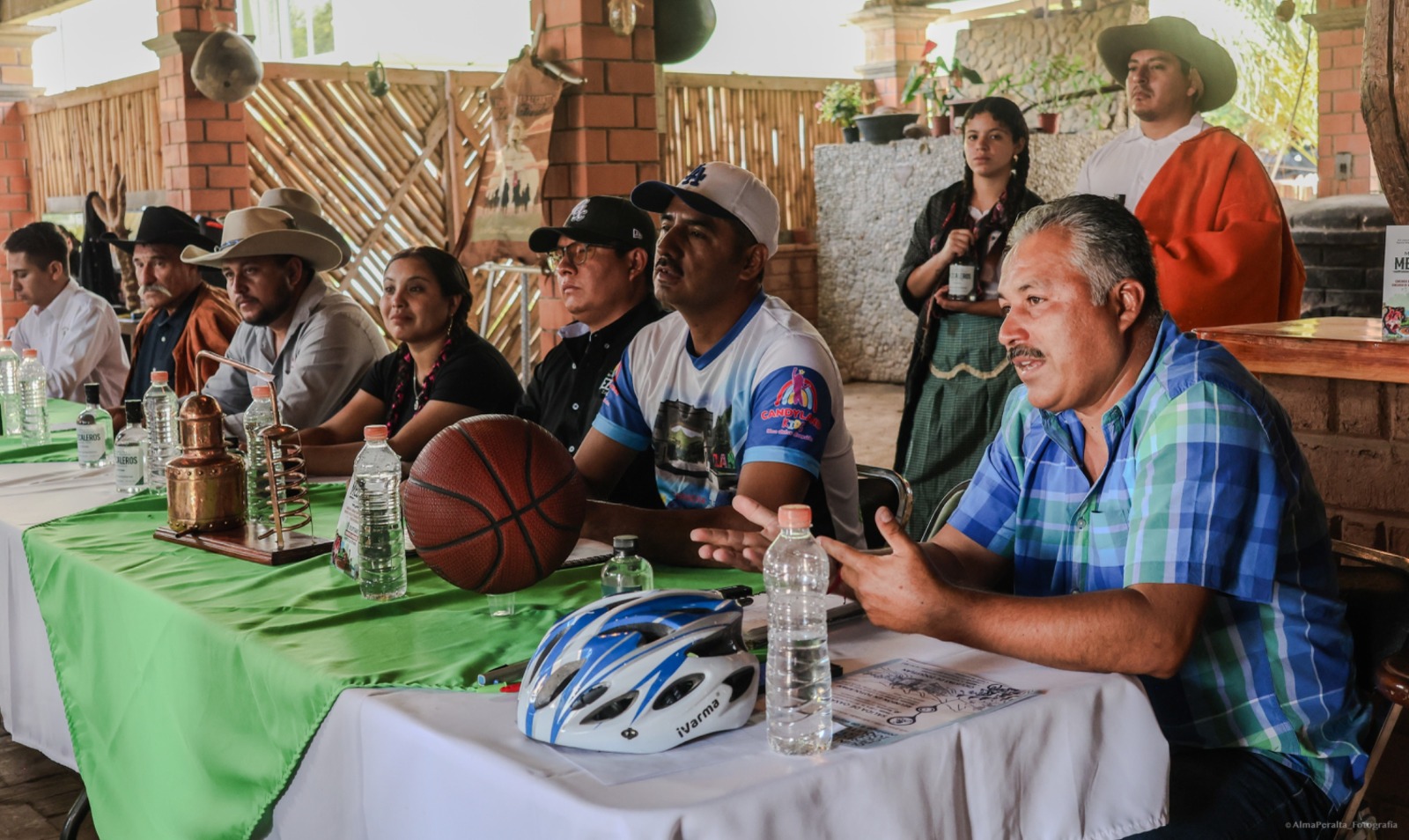 Productores de maguey y mezcal de Zoquitlán