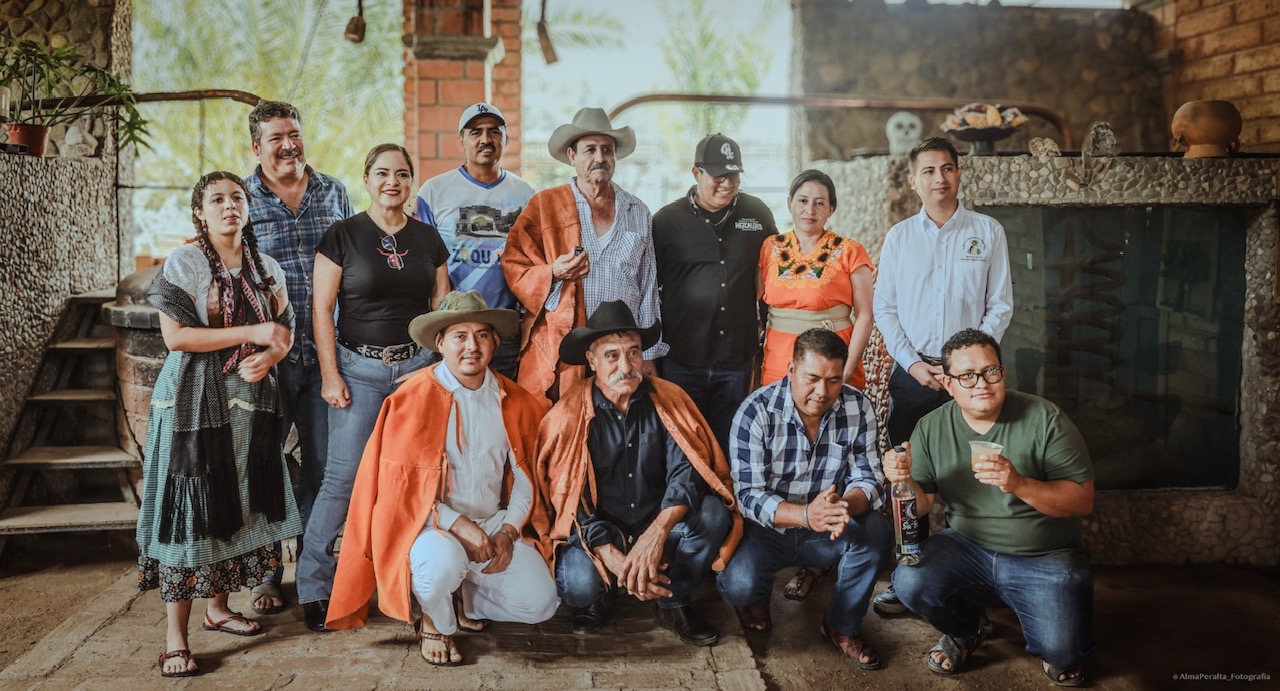 Detalle del vestuario tradicional de manta y tejido zoquitéco